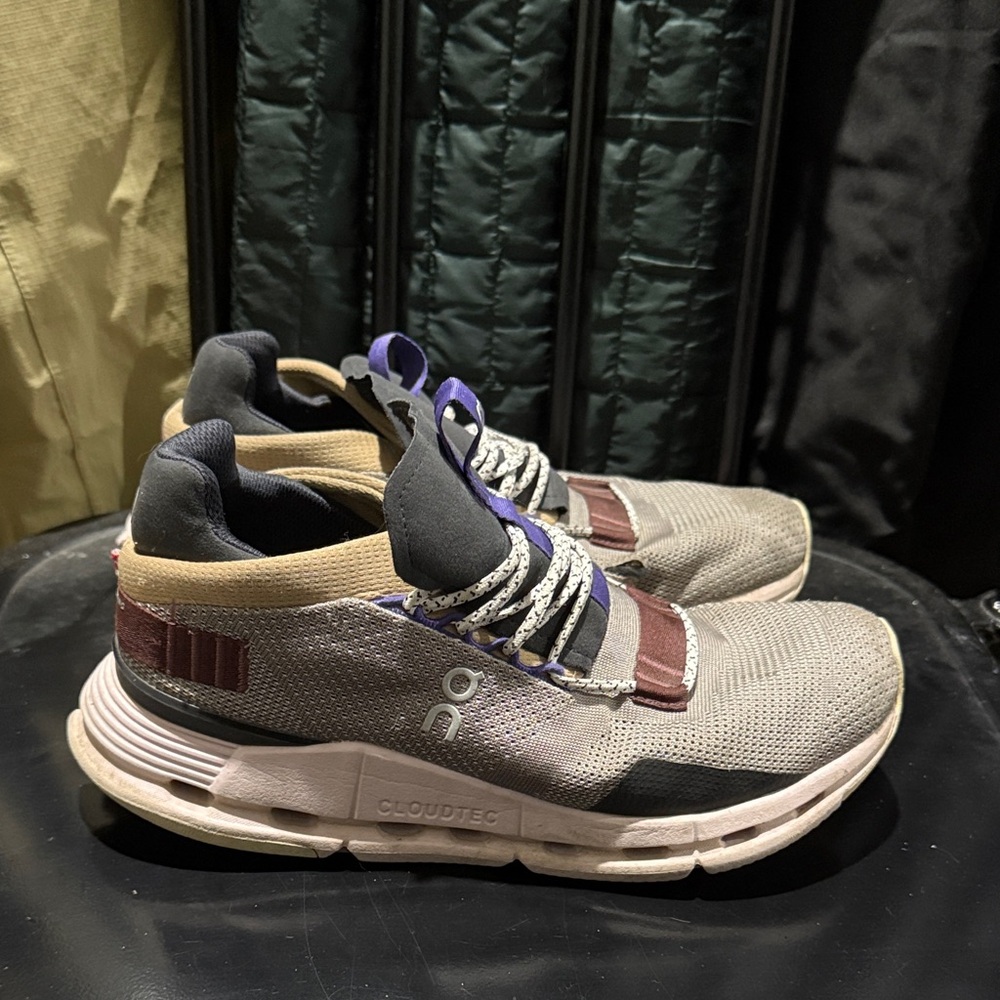 ON Wmns Cloudnova 'Zinc Lily'